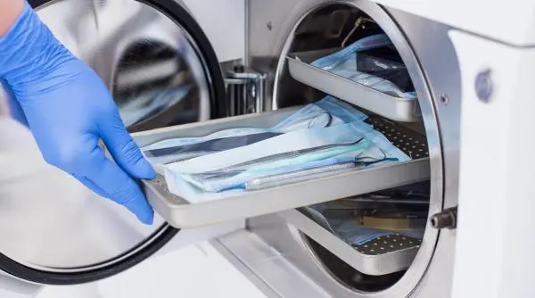 De ce sterilizarea instrumentelor medicale este esențială pentru siguranța pacientului